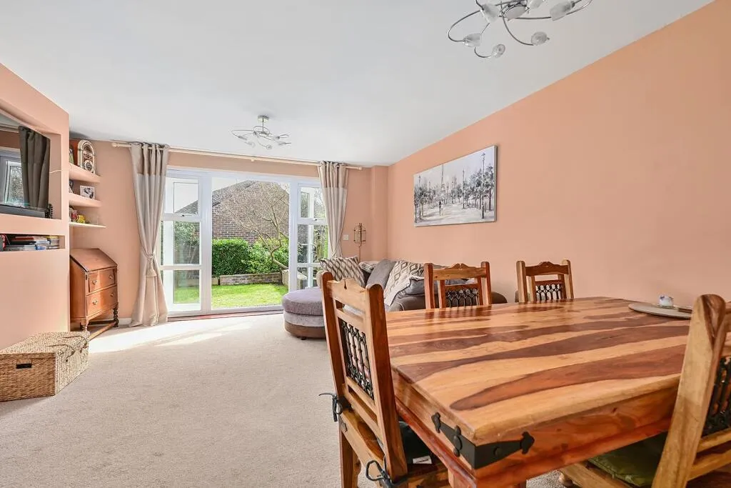 Englefield Way, Basingstoke, RG24, photo 3