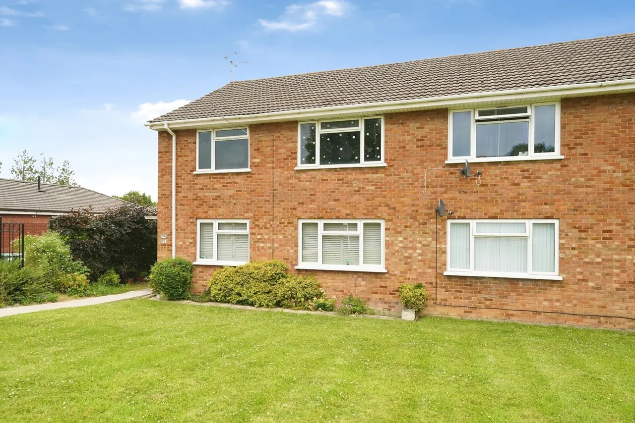 2 bed flat for sale — Painswick Road, Matson, Gloucester, Gloucestershire, GL4