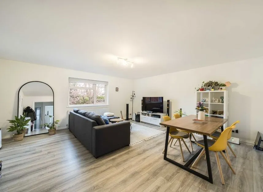 Elliot Road, Hendon, NW4, photo 2