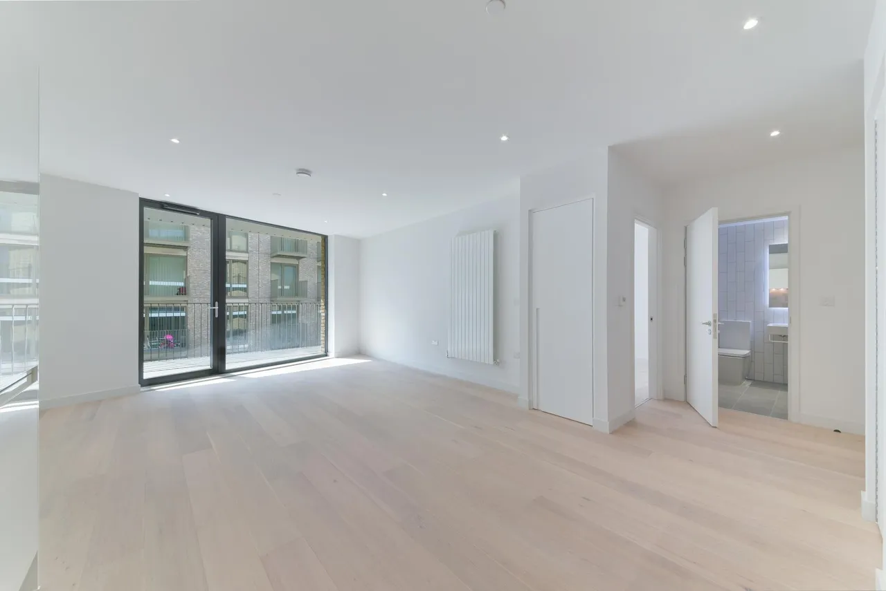 Mercier Court, Royal Wharf, E16, photo 8
