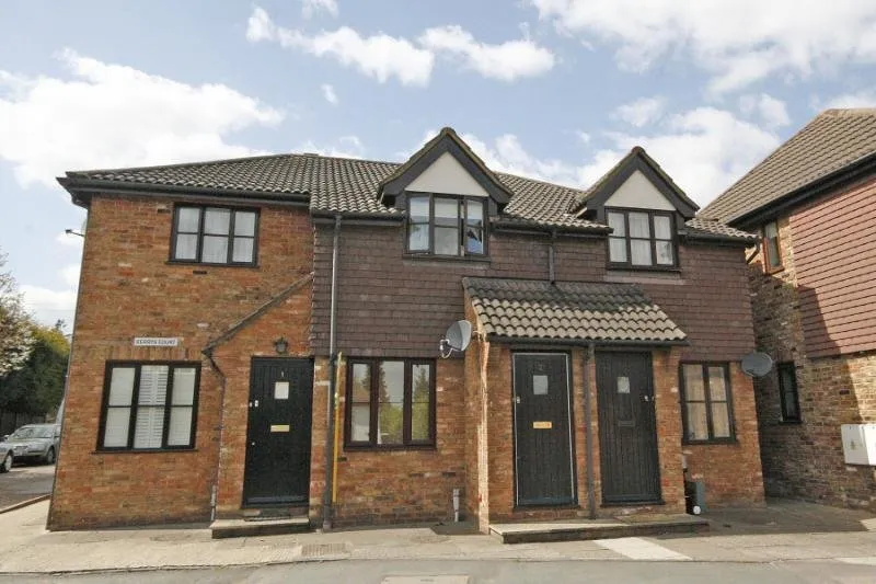 1 bed flat for sale, Berrys Lane, Byfleet, KT14