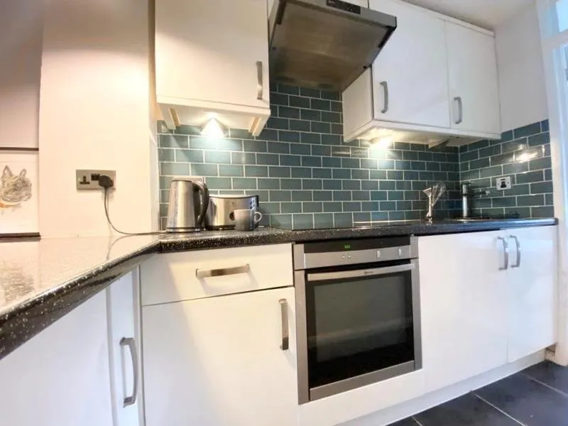 Berrys Lane, Byfleet, KT14, photo 2