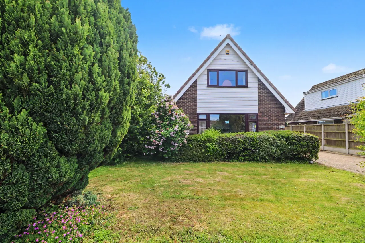 Poplar Drive, Filby, photo 18