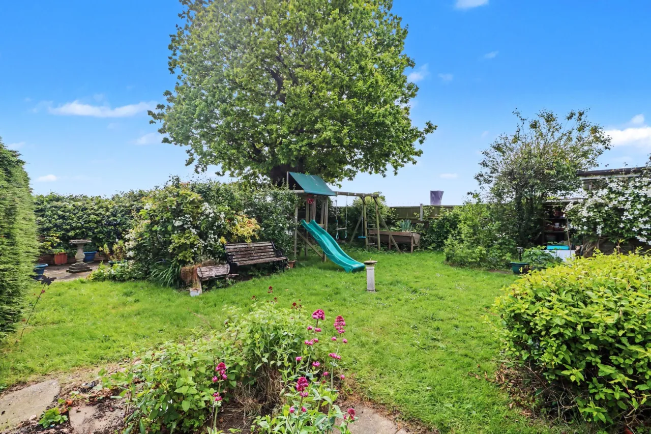 Poplar Drive, Filby, photo 16