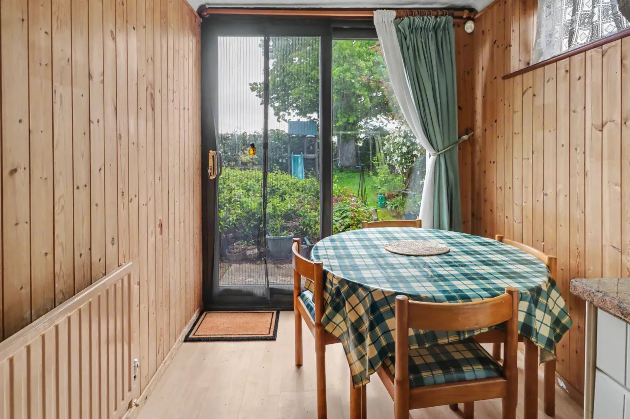 Poplar Drive, Filby, photo 7