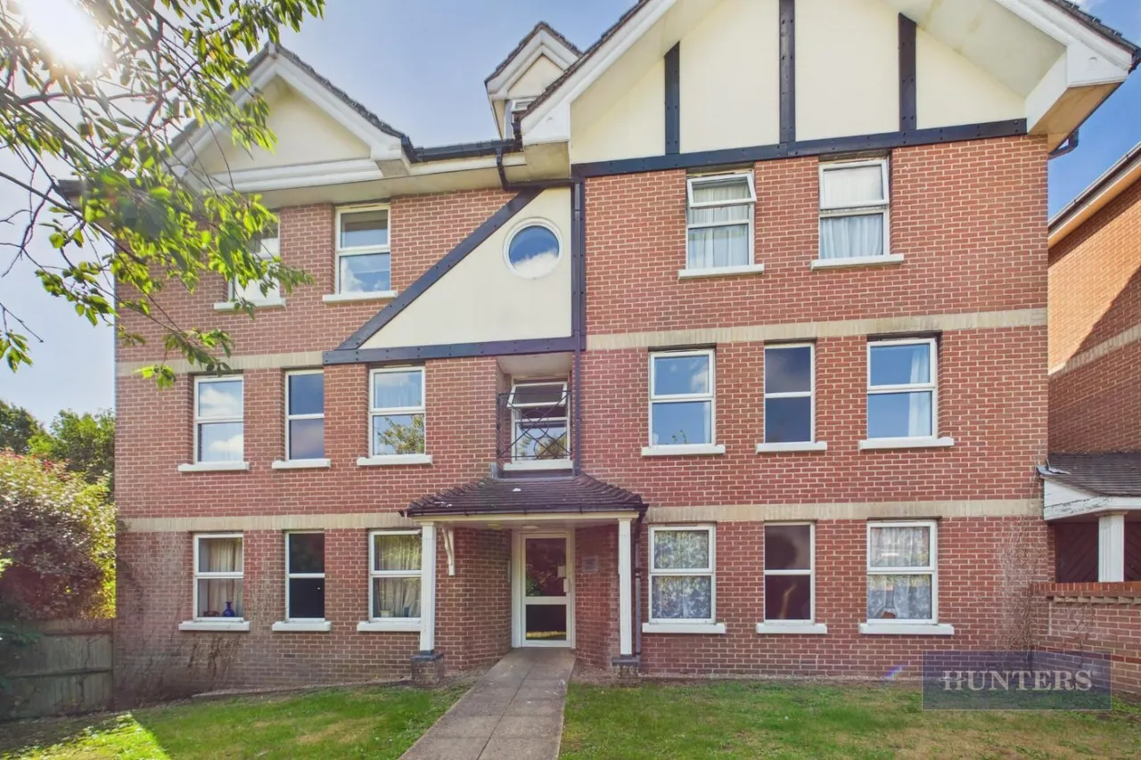 1 bed flat for sale, Westridge Road, SO17