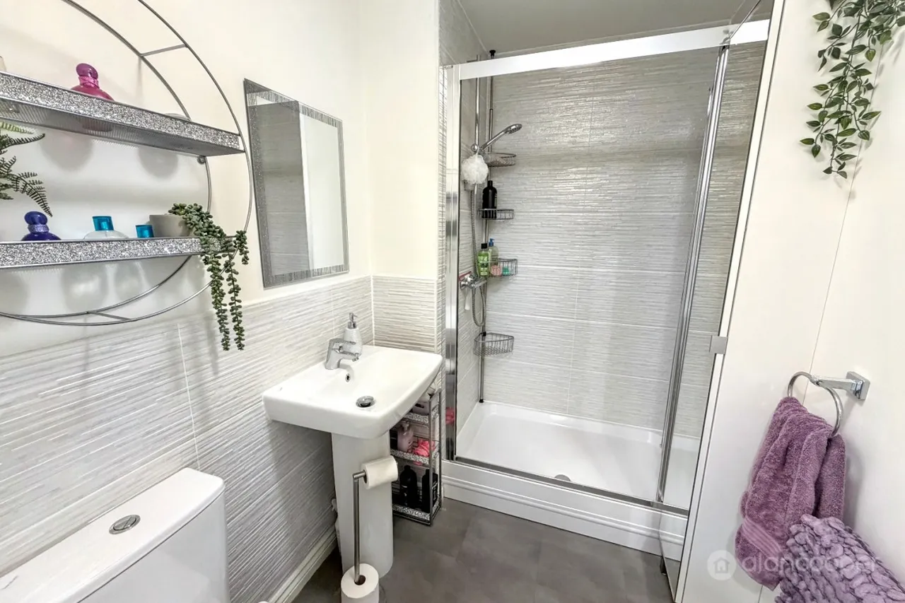 Pastures Reach, Weddington, CV10, photo 17