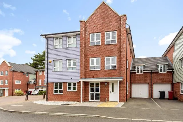 5 bed house for sale, Wyeth Close, Taplow, SL6