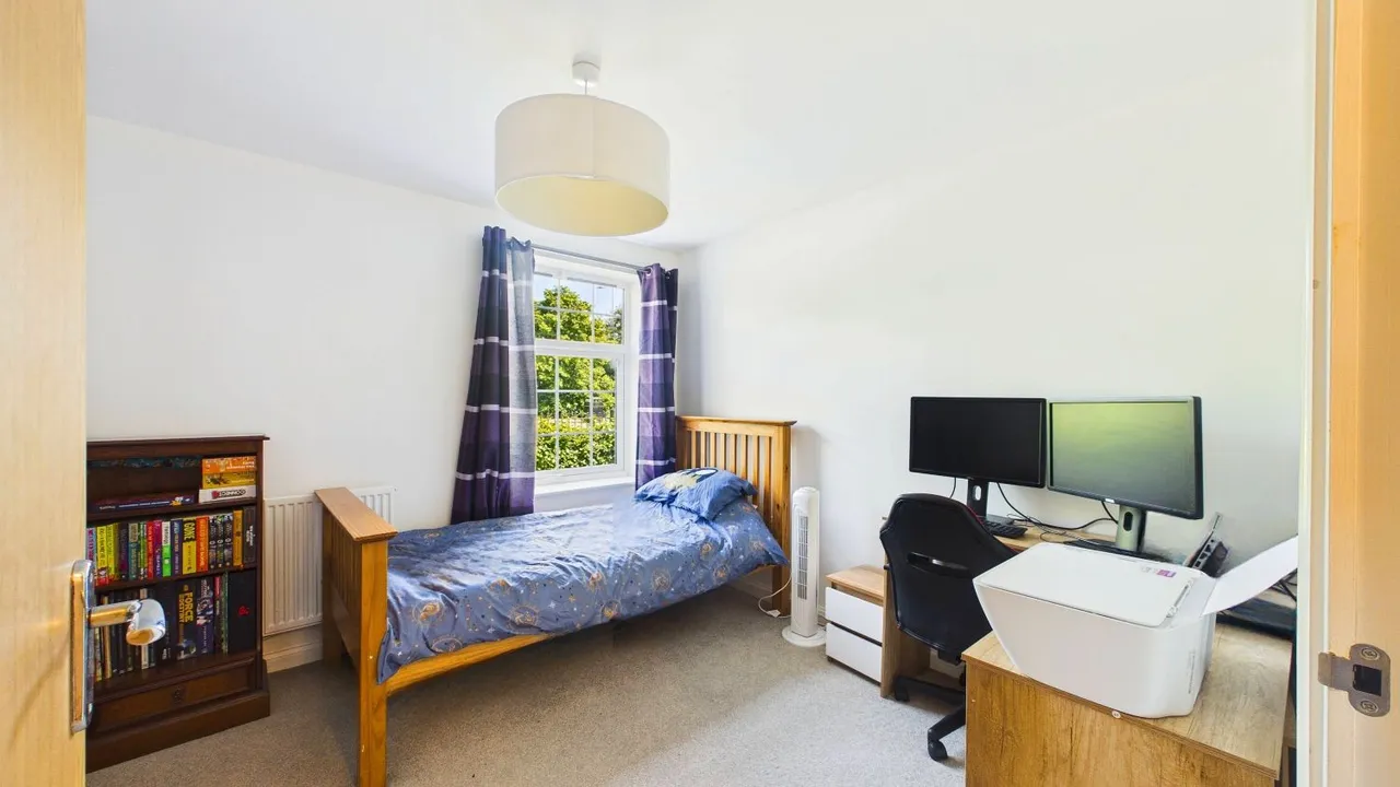 Rosso Close, Doncaster, DN4, photo 10