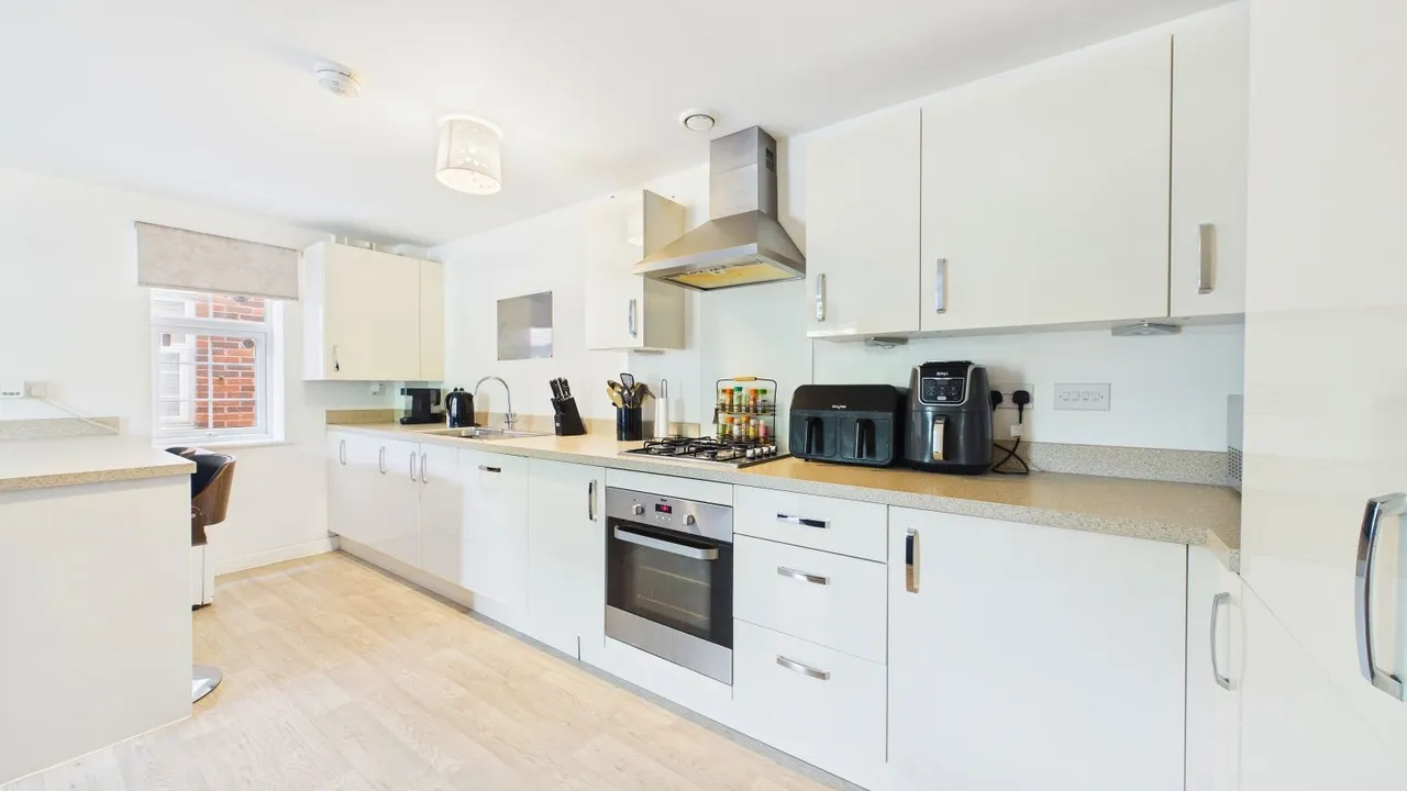 Rosso Close, Doncaster, DN4, photo 5