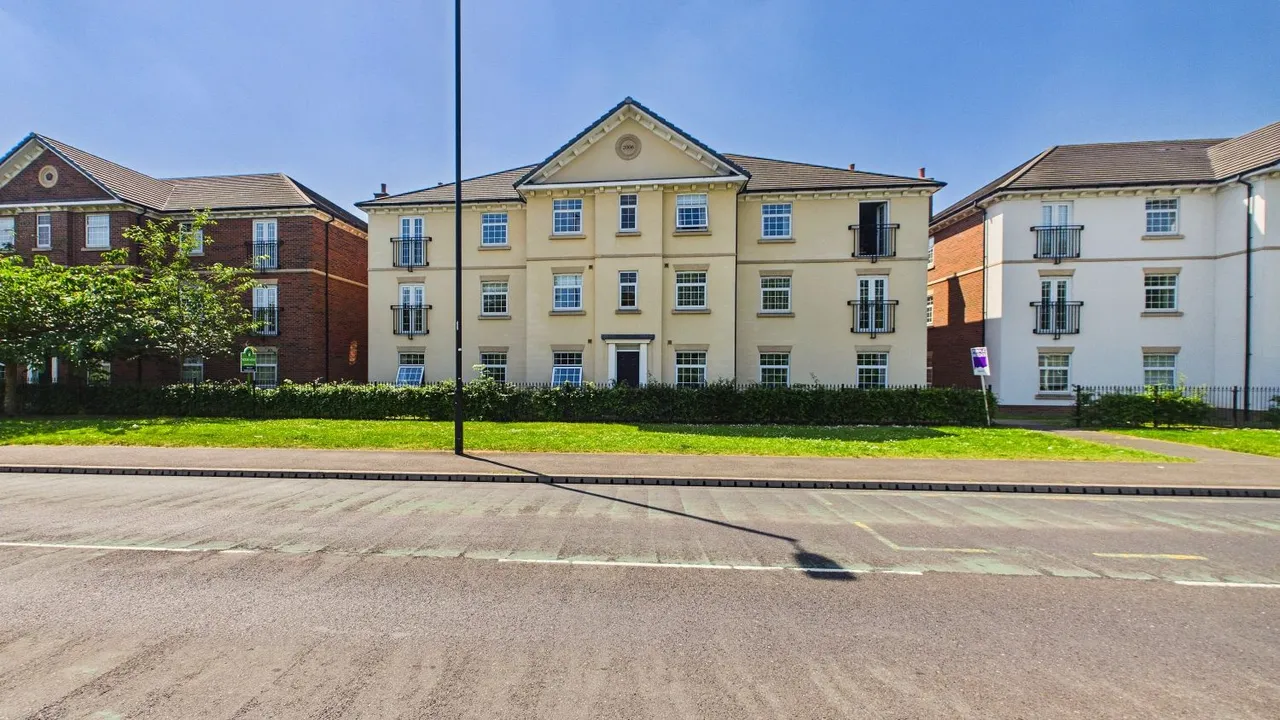 Rosso Close, Doncaster, DN4, photo 15