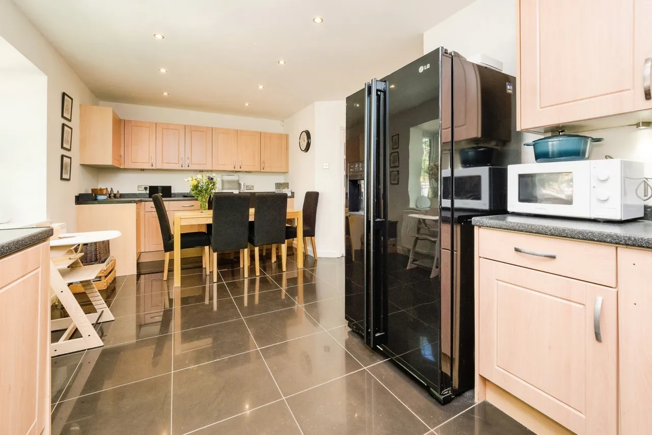 Beacons Close, Beckton, London, E6, photo 3