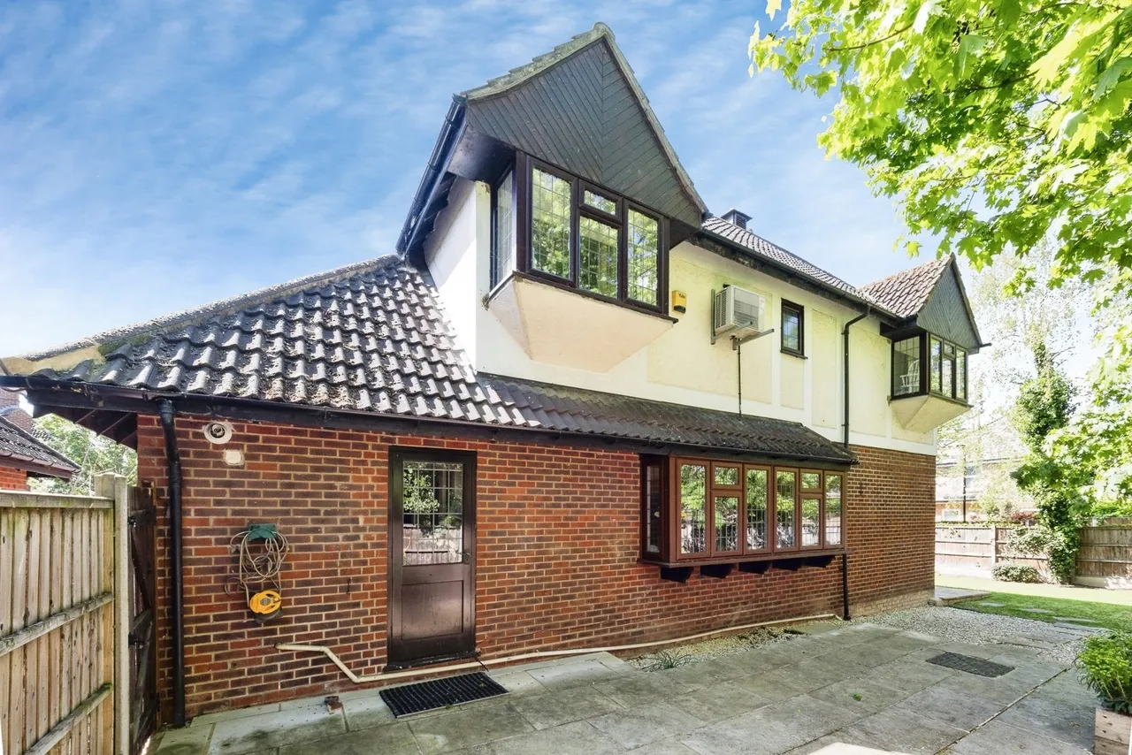 Beacons Close, Beckton, London, E6, photo 17