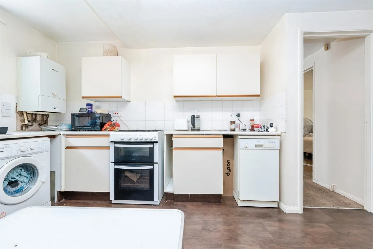 Rutland Avenue, High Wycombe, HP12, photo 8