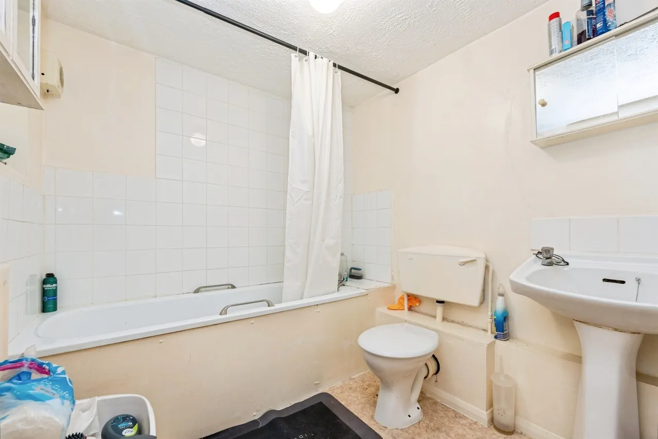 Rutland Avenue, High Wycombe, HP12, photo 10