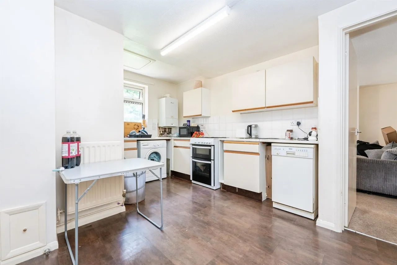 Rutland Avenue, High Wycombe, HP12, photo 3