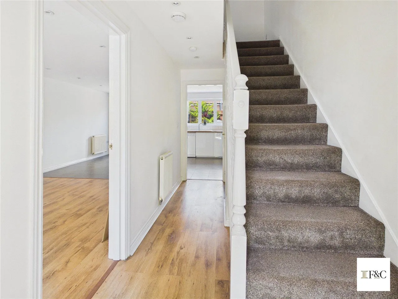 No Upward Chain, Stunning Four-Bedroom Townhouse, photo 13