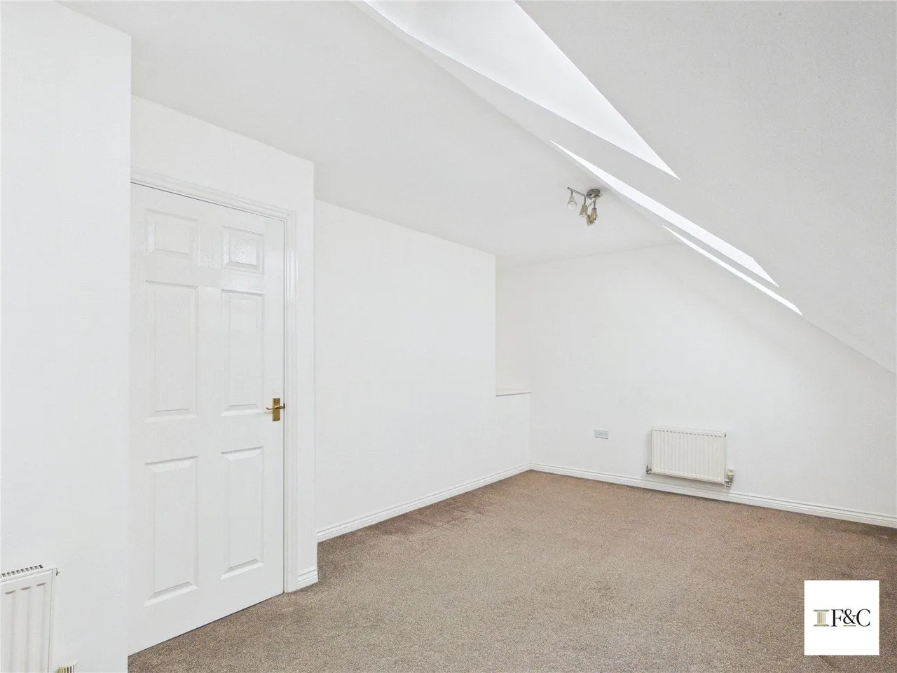 No Upward Chain, Stunning Four-Bedroom Townhouse, photo 30