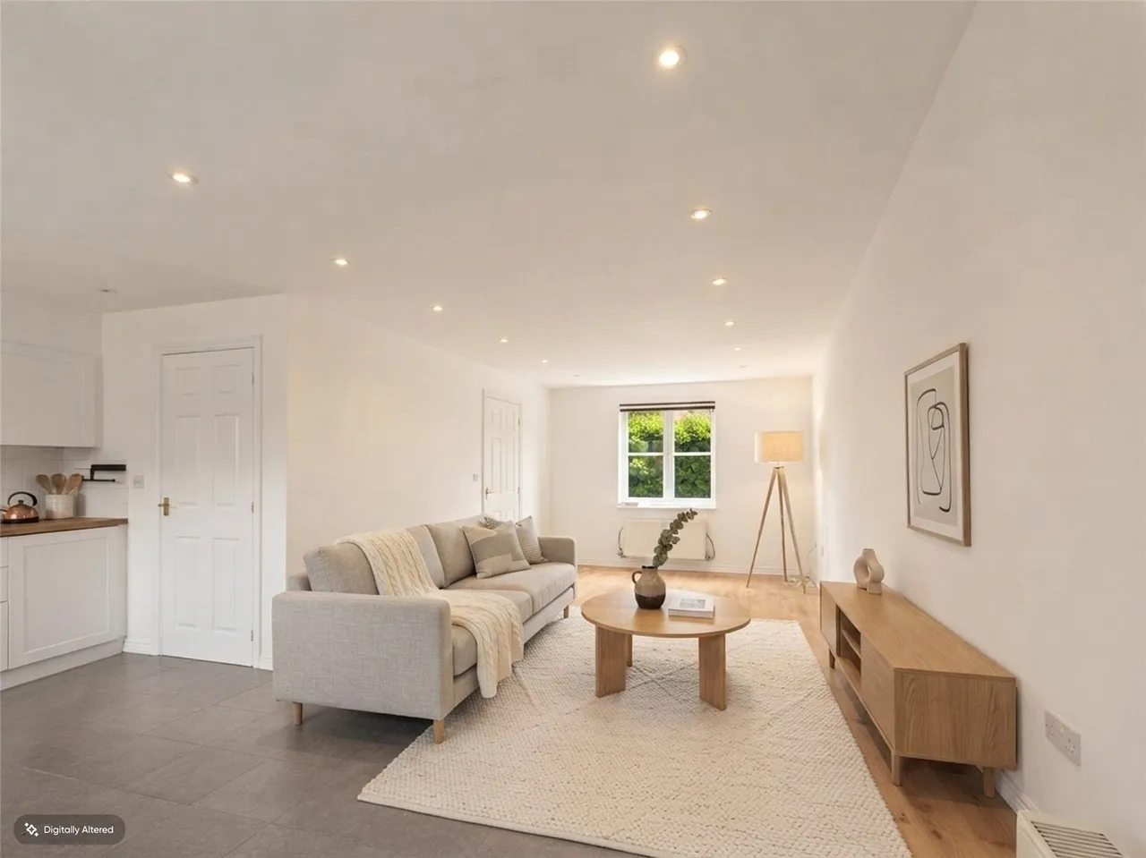 No Upward Chain, Stunning Four-Bedroom Townhouse, photo 2