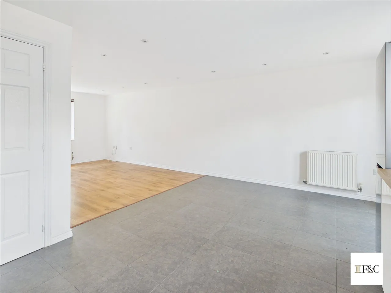 No Upward Chain, Stunning Four-Bedroom Townhouse, photo 9