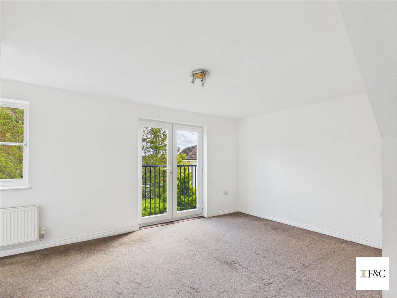 No Upward Chain, Stunning Four-Bedroom Townhouse, photo 17
