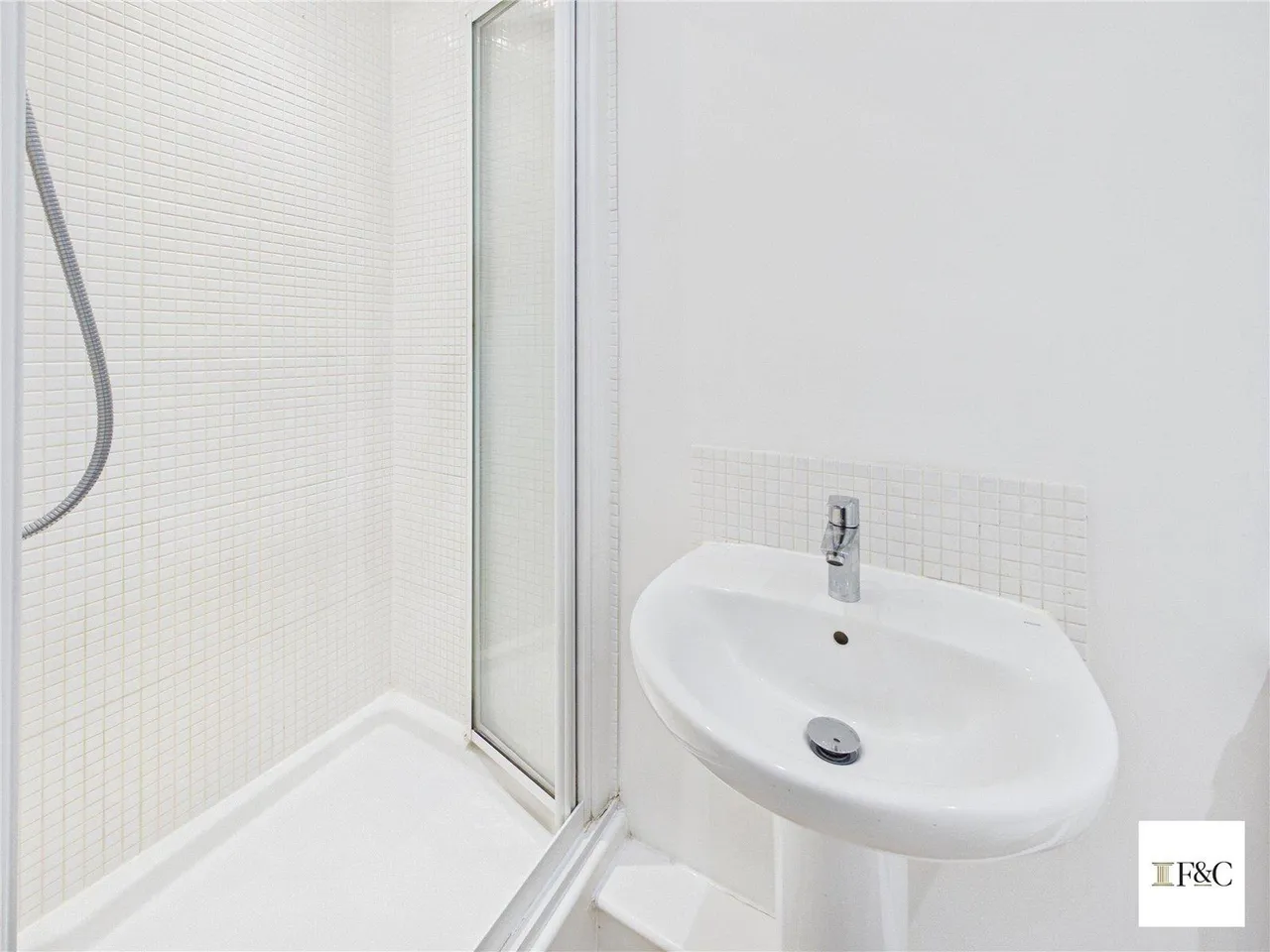 No Upward Chain, Stunning Four-Bedroom Townhouse, photo 31