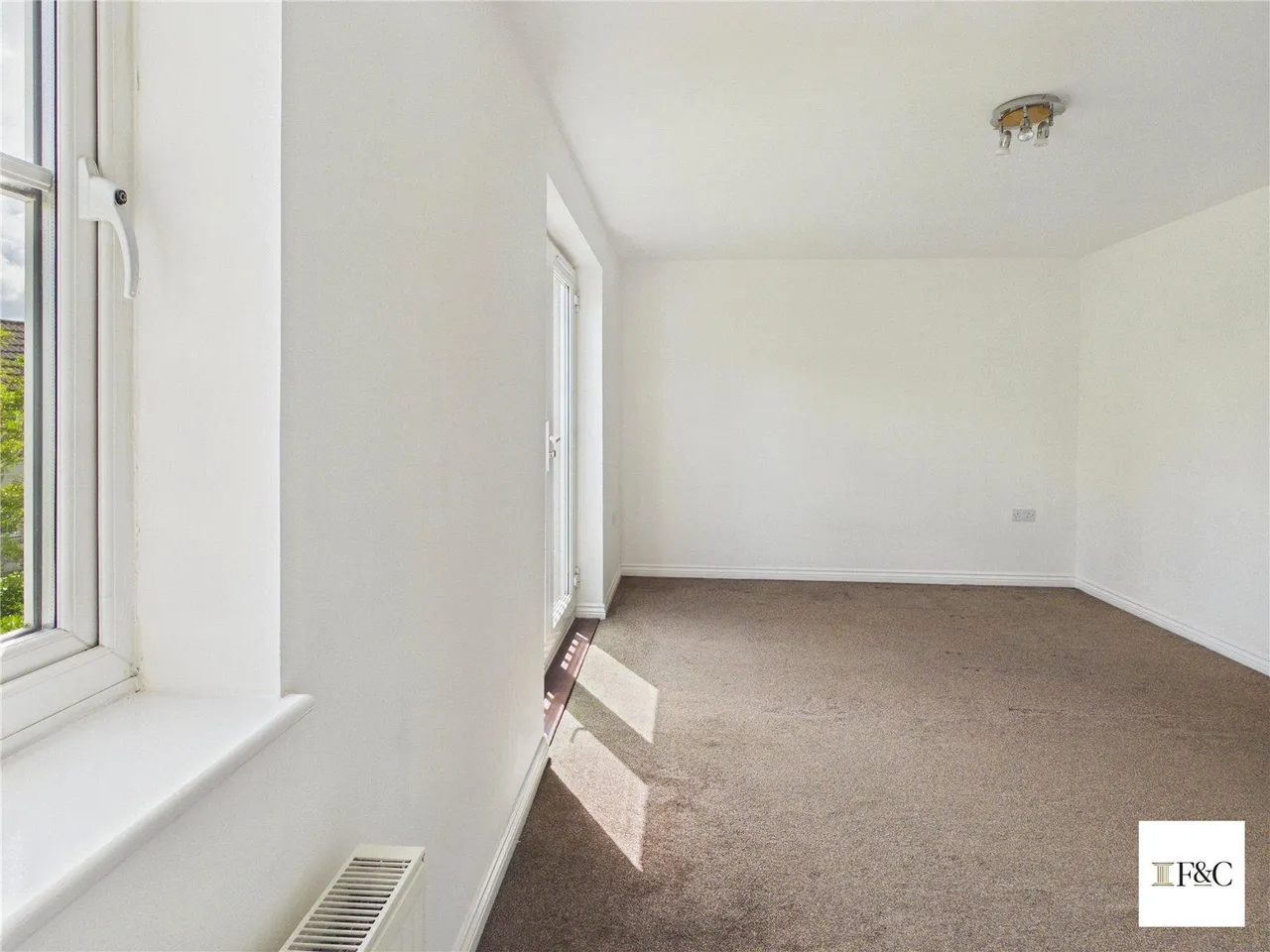 No Upward Chain, Stunning Four-Bedroom Townhouse, photo 20