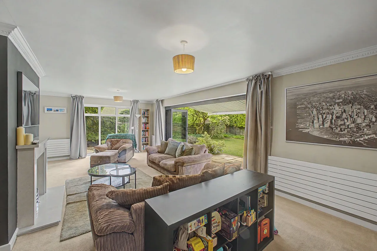 Oakwood Drive, Macclesfield, photo 2