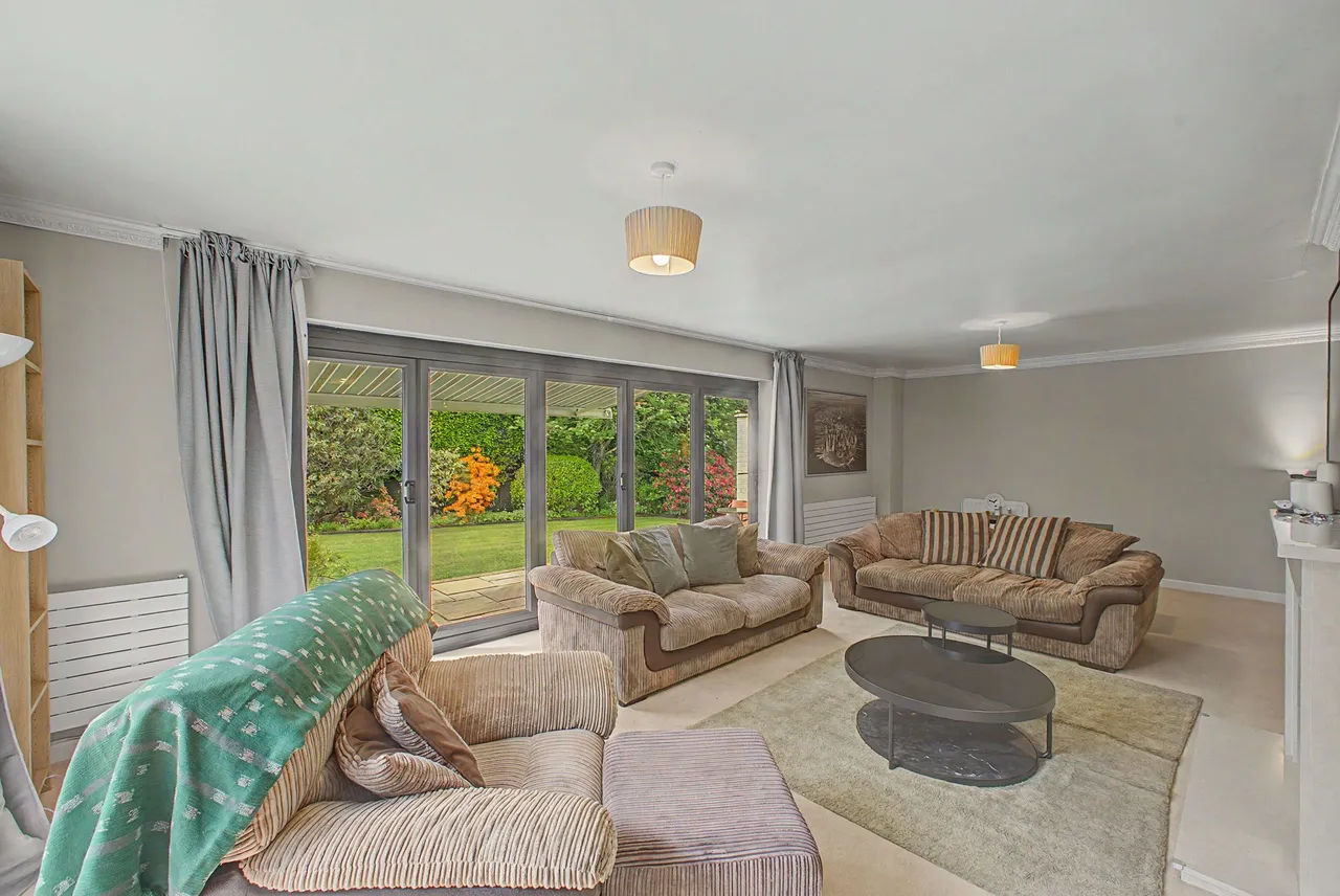 Oakwood Drive, Macclesfield, photo 3