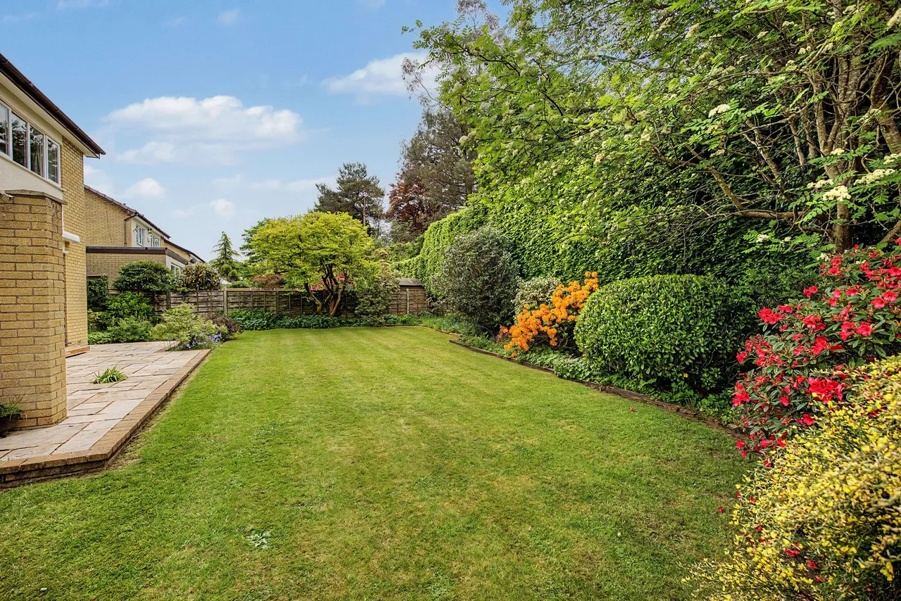 Oakwood Drive, Macclesfield, photo 21