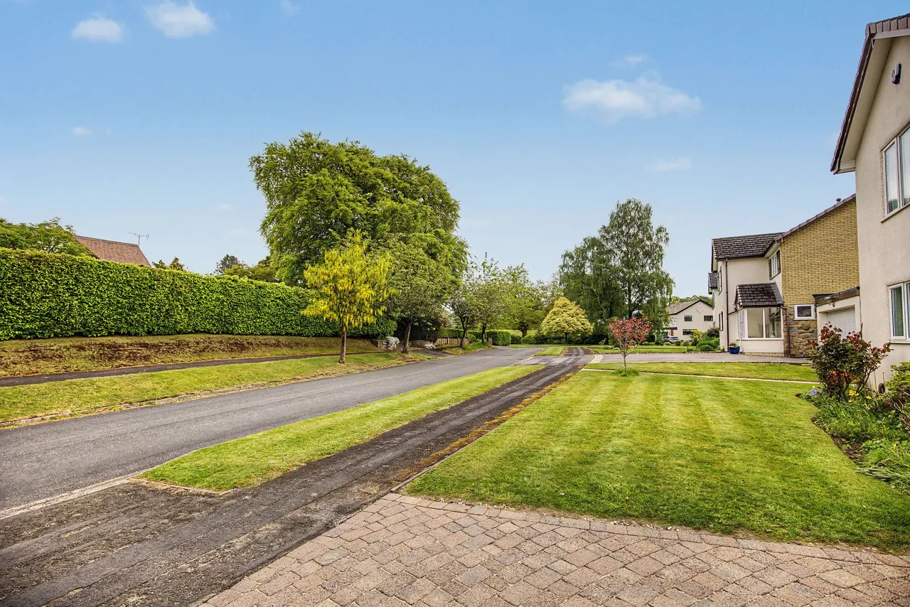 Oakwood Drive, Macclesfield, photo 22