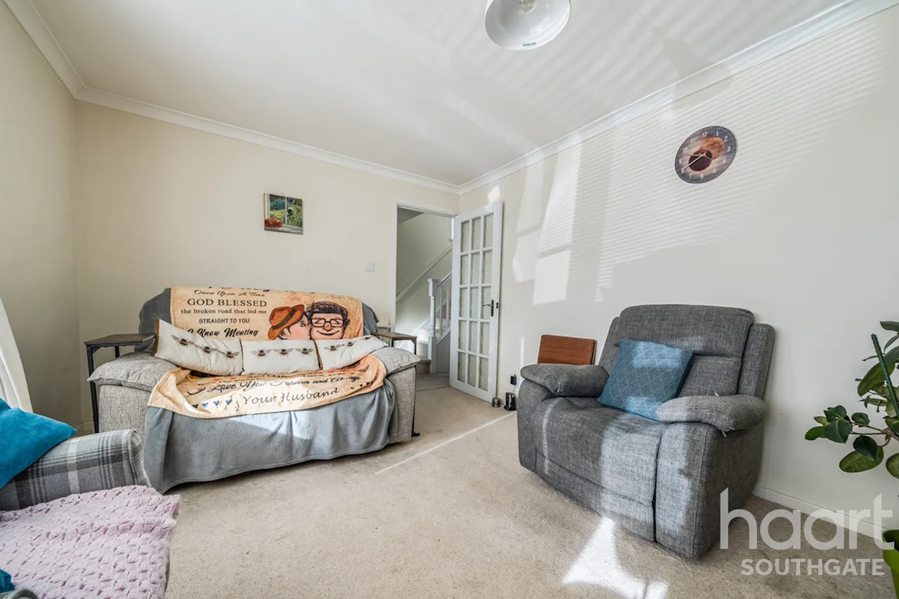 Tempest Avenue, Potters bar, EN6, photo 13