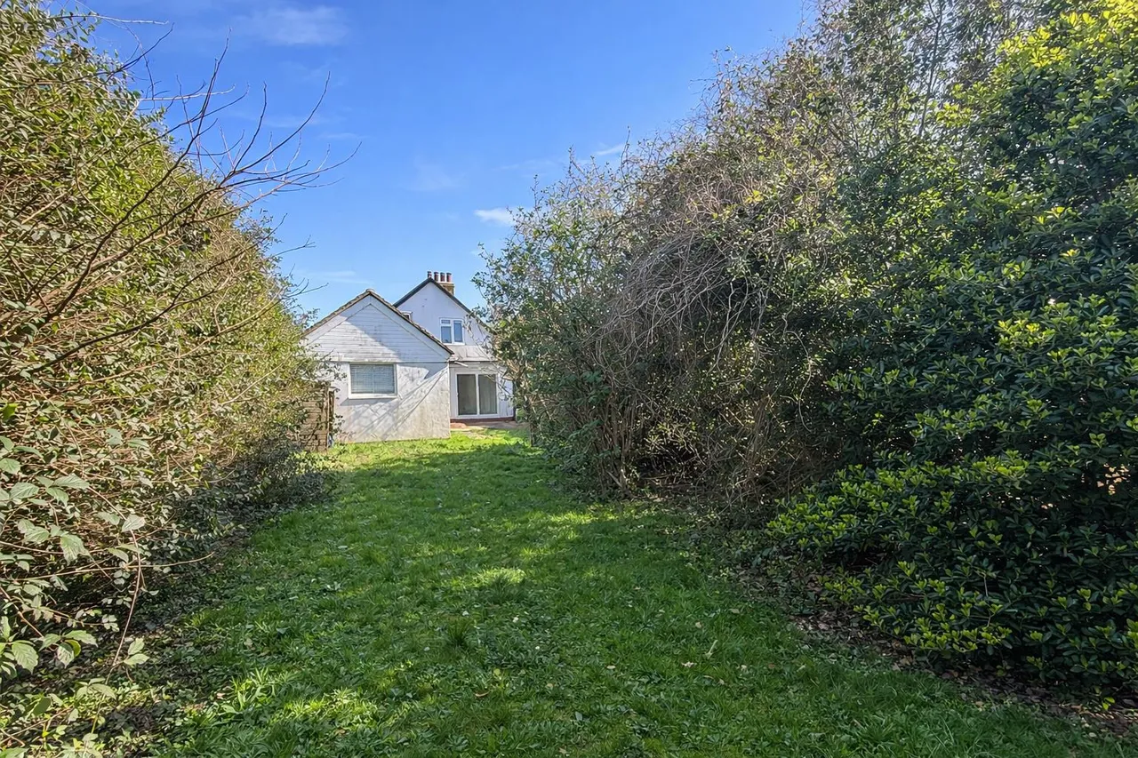 Telscombe Cliffs Way, Telscombe Cliffs, photo 15
