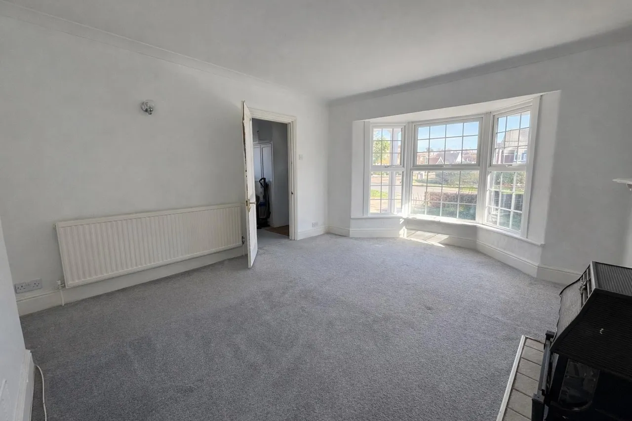 Telscombe Cliffs Way, Telscombe Cliffs, photo 17