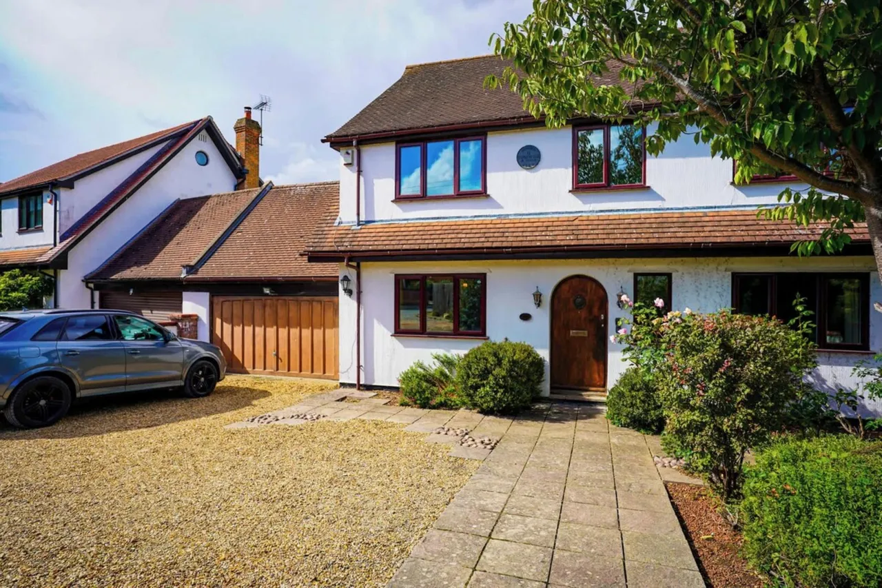 6 bed house for sale, Hall Drive, Hardwick, CB23