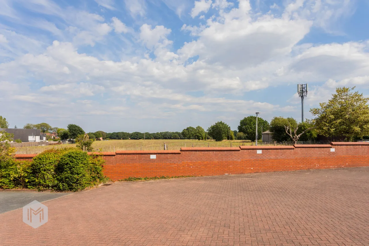 Newland Mews, Culcheth, Warrington, WA3 4EN, photo 9