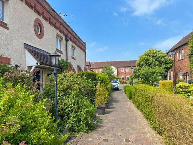 Newland Mews, Culcheth, Warrington, WA3 4EN, photo 8