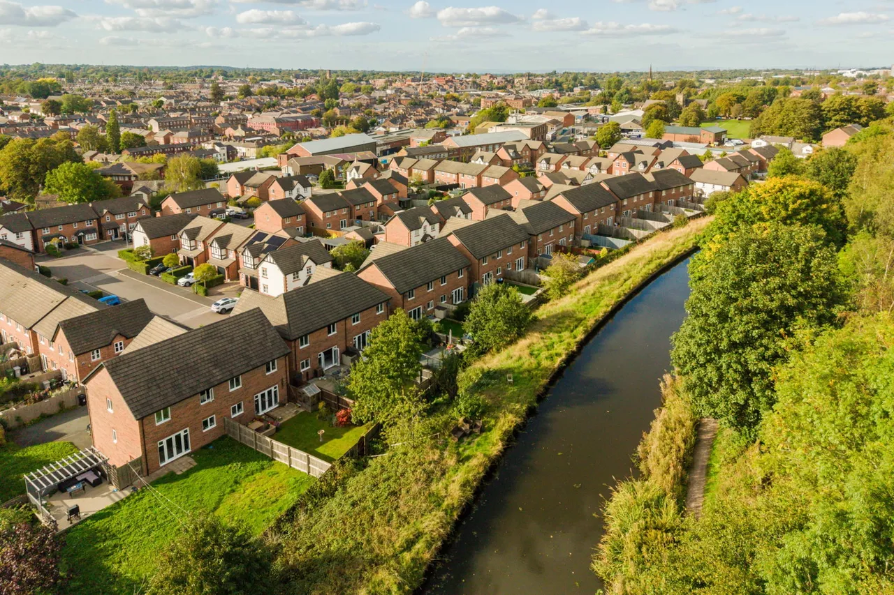 Waterways, Macclesfield, photo 19