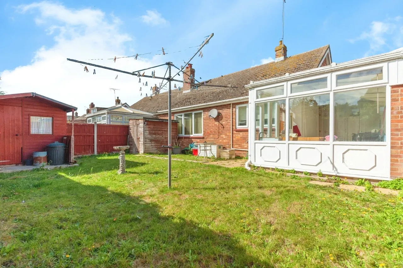 Leas Road, Clacton-on-Sea, CO15, photo 11