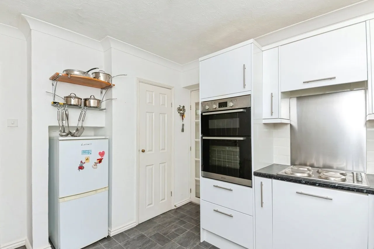 Leas Road, Clacton-on-Sea, CO15, photo 7
