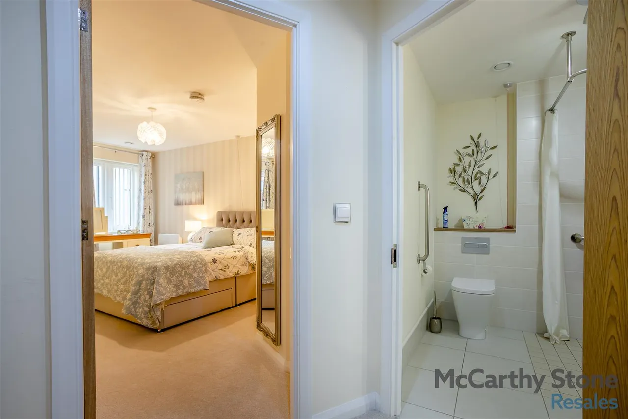 Burlington Gardens, Leyland, PR25, photo 12