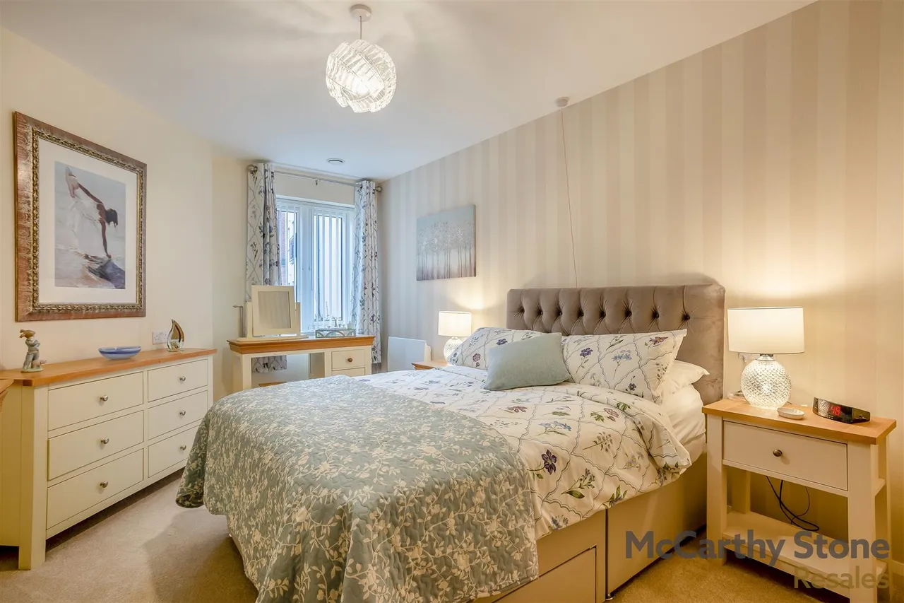 Burlington Gardens, Leyland, PR25, photo 9