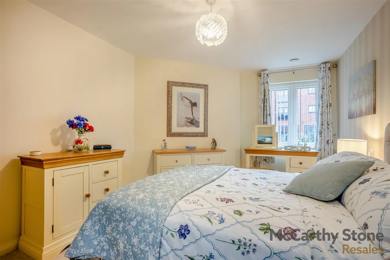 Burlington Gardens, Leyland, PR25, photo 10