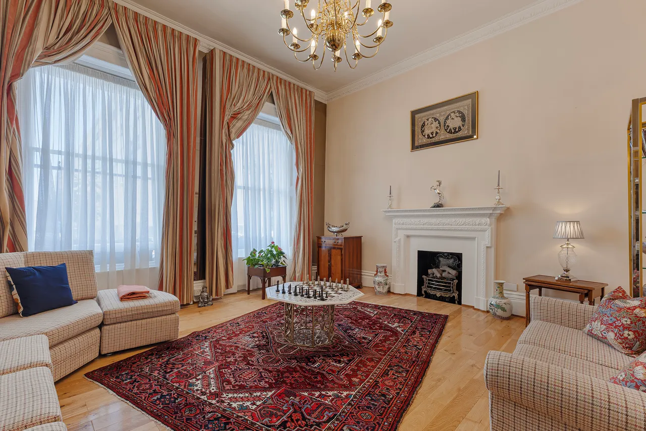 3 bed flat for sale — Queen's Gate, South Kensington, London
