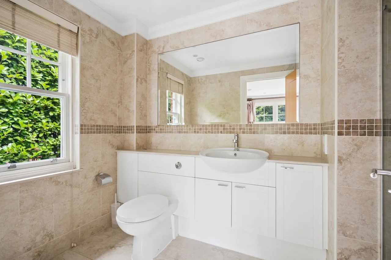 School Lane, Seer Green, HP9, photo 18