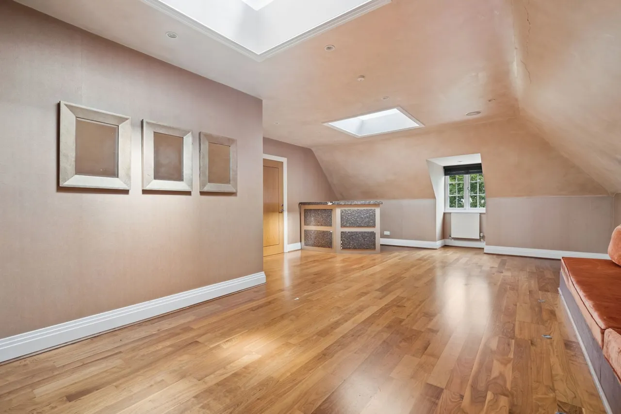 School Lane, Seer Green, HP9, photo 20