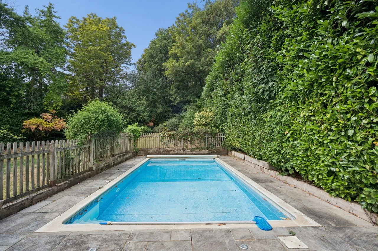 School Lane, Seer Green, HP9, photo 22