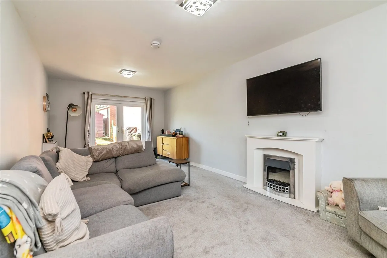 Calder Gardens, Bingham, NG13, photo 2