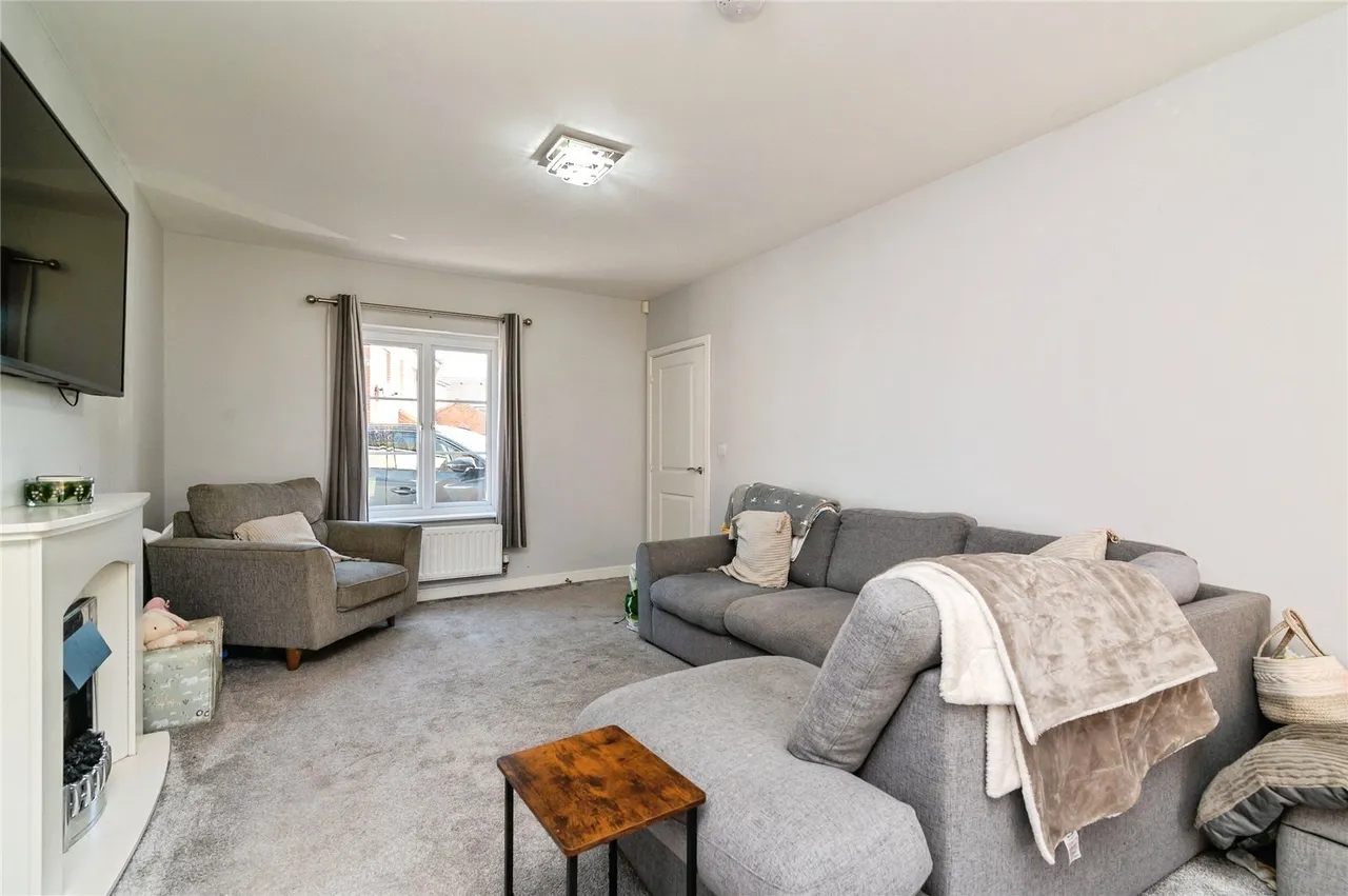 Calder Gardens, Bingham, NG13, photo 3