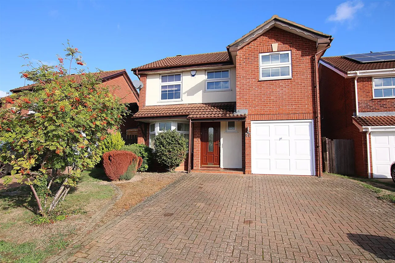 4 bed house for sale, Tarragon Way, East Hunsbury, NN4